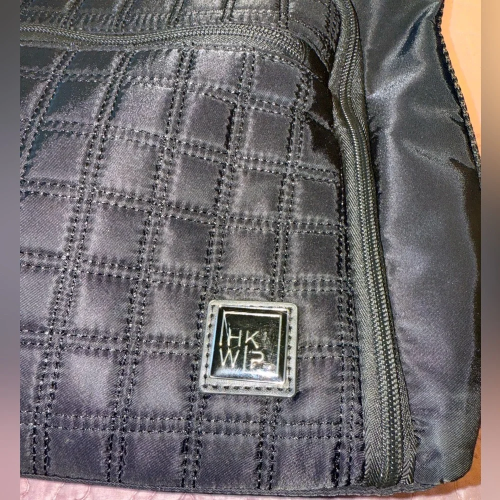 Elegant Black Quilted Laptop Bag with Pink Accents - Picture 4 of 16